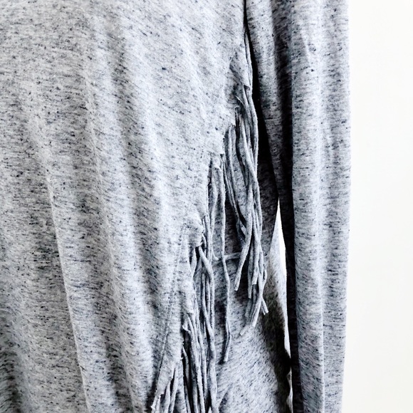 🤰🏻 Blue Fringy Maternity Top - Picture 2 of 3